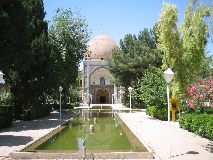 مدرسـه امـام خمینـی(ره) 2