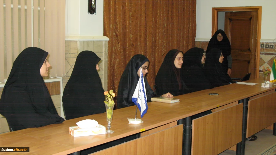 بازدید هیات امنای استانی از مرکز کاشان 2