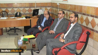 بازدید هیات امنای استانی از مرکز کاشان