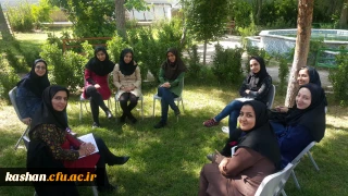 نقد و بررسی نظام آموزشی ایران به زبان انگلیسی