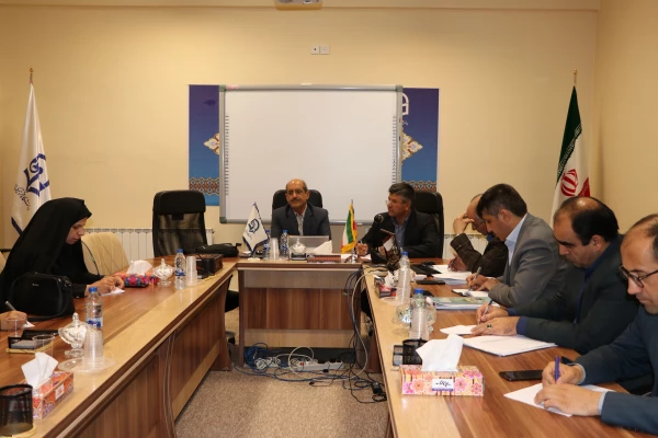 با حضور دکتر تاجیک اسمعیلی قائم مقام دانشگاه فرهنگیان برگزار شد

نشست و هم اندیشی منطقه 7 کشوری درمدیریت امور پردیس های استان اصفهان