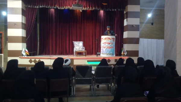 برگزاری جلسه شورای مدیریت پردیس ها و مراکز استان اصفهان در مرکزامام خمینی(ره) کاشان