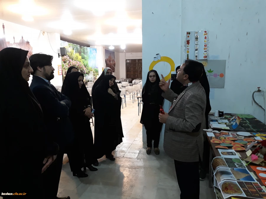 بازدید 2.5 ساعته معاون و کارشناسان آموزش ابتدایی مدیریت آموزش و پرورش کاشان 3