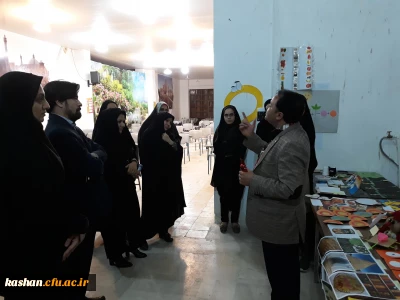 بازدید بیش از 2.5 ساعته معاون و کارشناسان آموزش ابتدایی مدیریت آموزش و پرورش کاشان از نمایشگاه