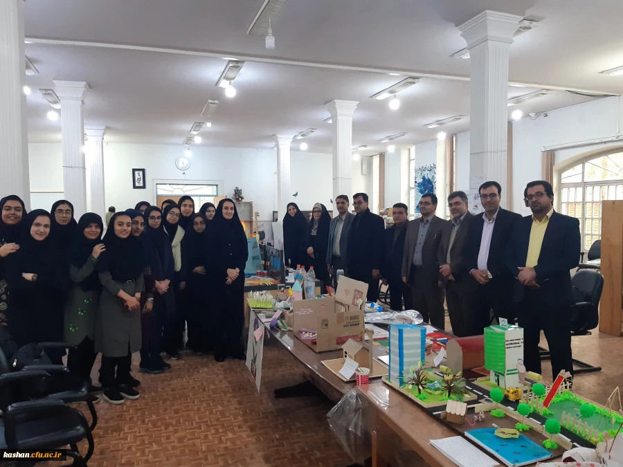 برپایی نمایشگاه دست سازه های درس علوم  8