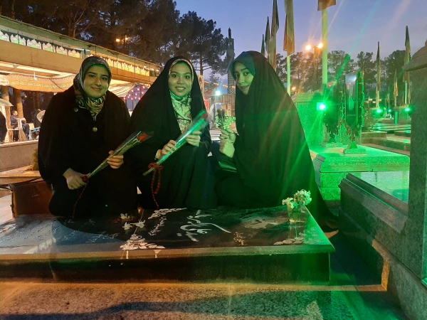 تجدید بیعت دانشجومعلمان مرکز امام خمینی (ره) کاشان با شهدای گرانقدر انقلاب اسلامی 2