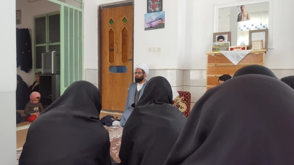 دیدار با خانواده شهید بسیجی ابراهیم صیادی و زیارت قبر مطهر ایشان 3