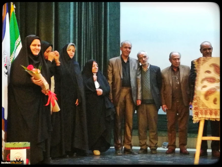 دانشجومعلمان در برنامه شب شعر  فرهنگسرای مهر کاشان شرکت نمودند 4