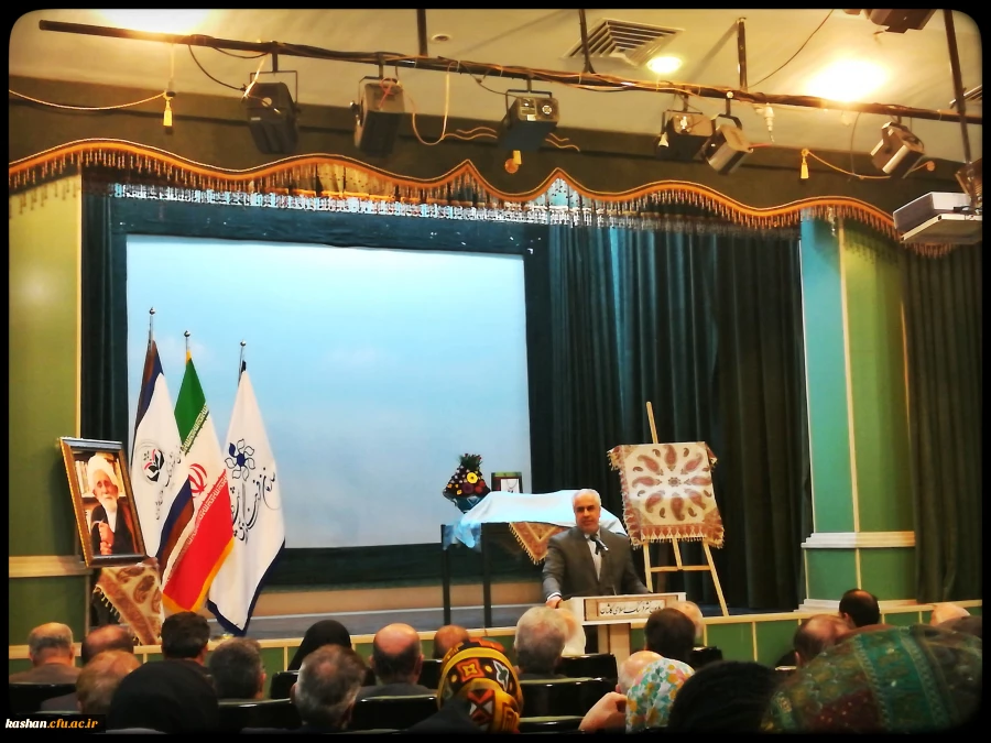 دانشجومعلمان در برنامه شب شعر  فرهنگسرای مهر کاشان شرکت نمودند 6