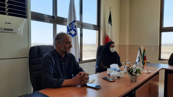 نشست صمیمی اعضای بسیج دانشجویی با سرپرستان سرا ومسئولین مرکز امام خمینی (ره) کاشان وگفتگو با معاونت محترم هماهنگی مرکز به عنوان جانباز وبرادر شهید 2