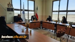 نشست صمیمی اعضای بسیج دانشجویی با سرپرستان سرا ومسئولین مرکز امام خمینی (ره) کاشان وگفتگو با معاونت محترم هماهنگی مرکز به عنوان جانباز وبرادر شهید 2