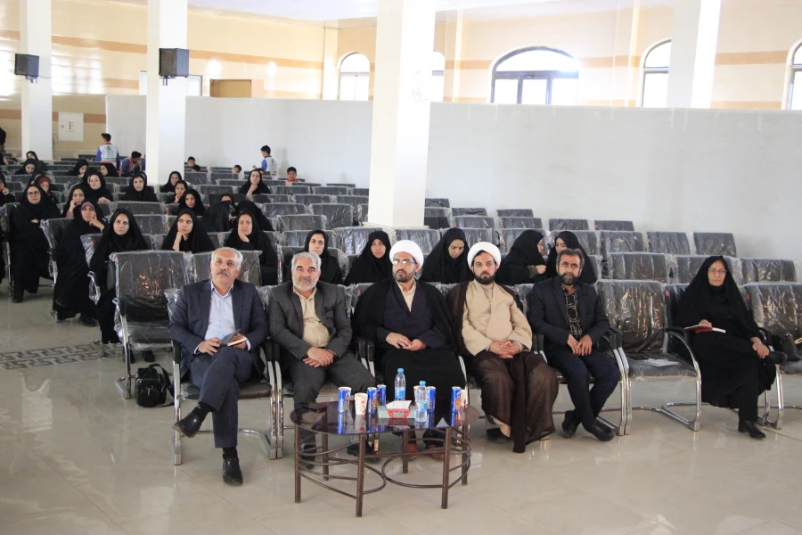 دیدار مدیر کل اداره کل آموزش و پرورش استان اصفهان از مرکز کاشان 3