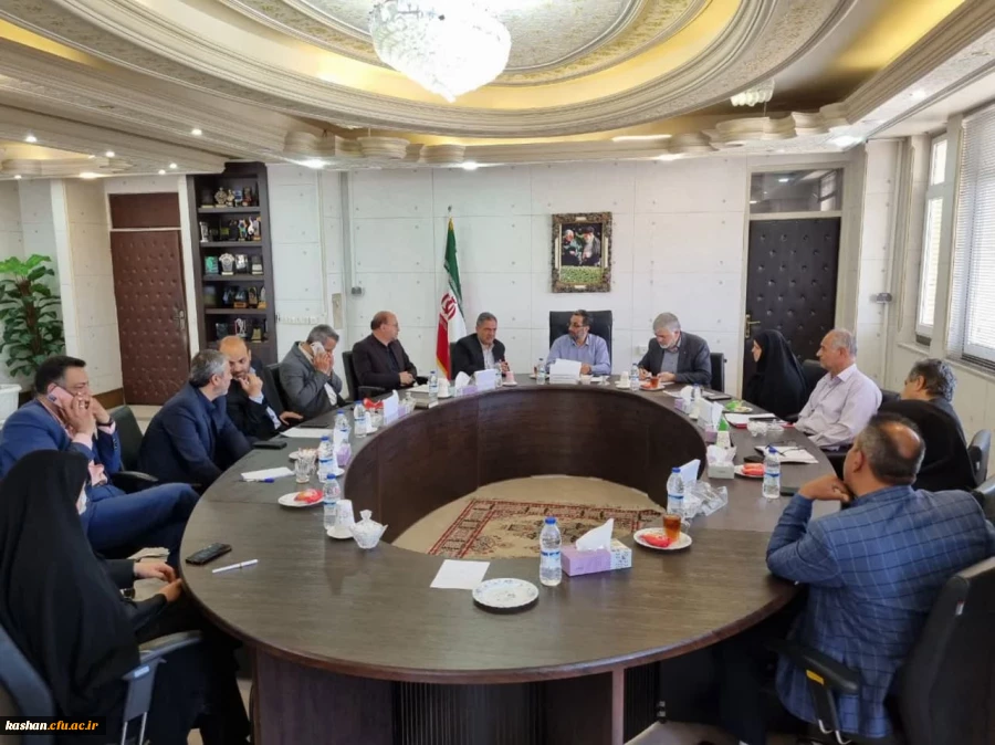 دیدار مسئولین مرکز امام خمینی (ره) با فرماندار کاشان 2