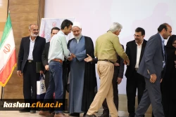 تقدیر از اساتید نمونه استان، اعضای هیات علمی و عوامل حوزه آموزش در مرکز کاشان انجام شد 5
