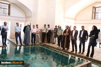 بازدید از باغ تاریخی فین کاشان و آیین گلابگیری قمصر

گزارش مصور از اردوی یک روزه مسئولین و اعضای هیات علمی دانشگاه فرهنگیان استان اصفهان به میزبانی مرکز کاشان؛ 