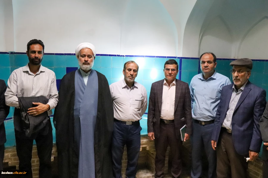 گزارش تصویری از اردوی یک روزه (بازدید از باغ تاریخی فین کاشان و آیین گلابگیری قمصر) مسئولین و اعضای هیات علمی استان به میزبانی مرکز کاشان 2