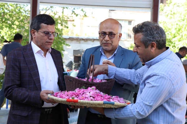 گزارش مصور از اردوی یک روزه مسئولین و اعضای هیات علمی دانشگاه فرهنگیان استان اصفهان به میزبانی مرکز کاشان؛  2