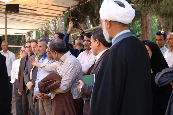 گزارش مصور از اردوی یک روزه مسئولین و اعضای هیات علمی دانشگاه فرهنگیان استان اصفهان به میزبانی مرکز کاشان؛  3