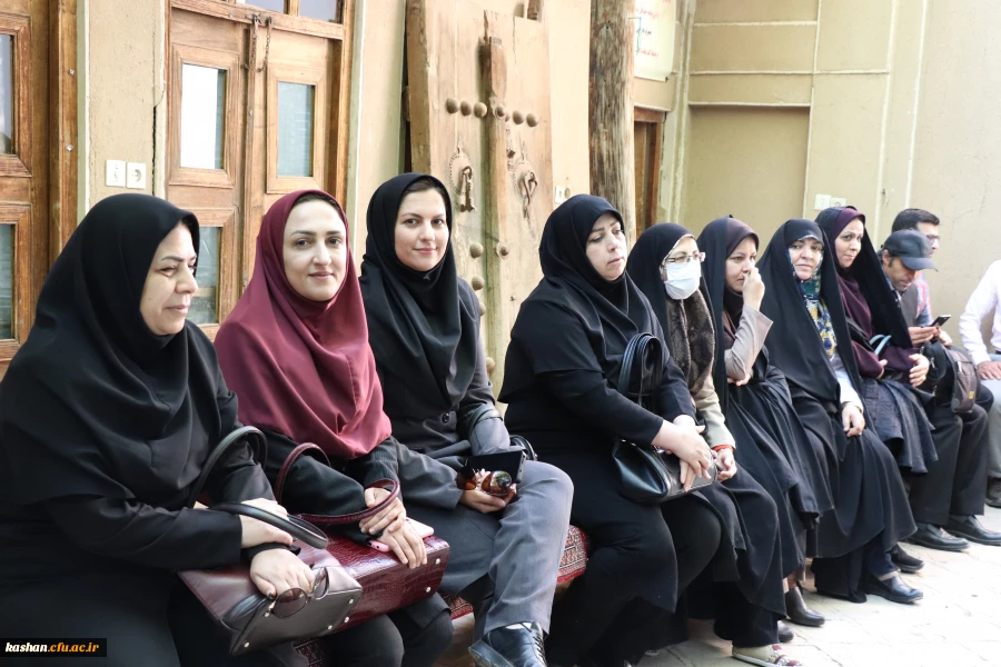 گزارش مصور از اردوی یک روزه مسئولین و اعضای هیات علمی دانشگاه فرهنگیان استان اصفهان به میزبانی مرکز کاشان؛  5