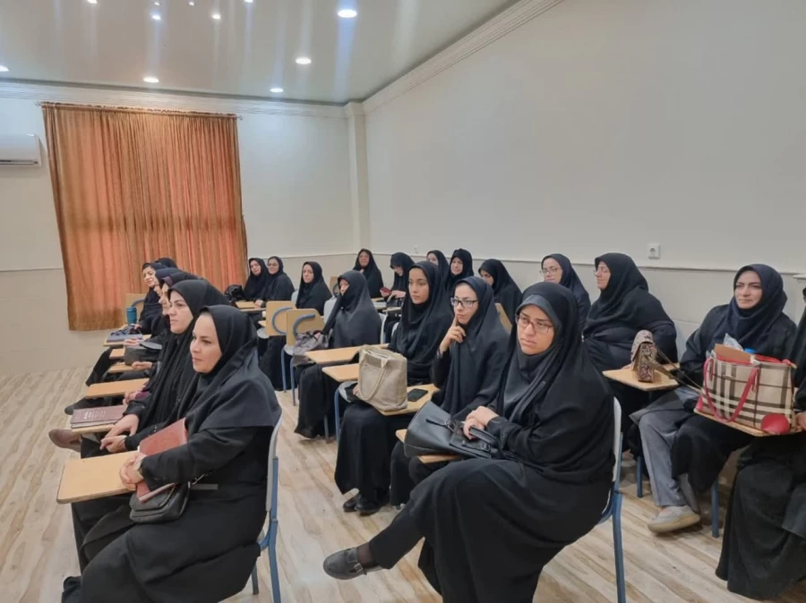 برگزاری دوره توانمندسازی مدیران ، موسسان و معاونین مدارس غیر انتفاعی قطب کاشان در دانشگاه فرهنگیان کاشان 7