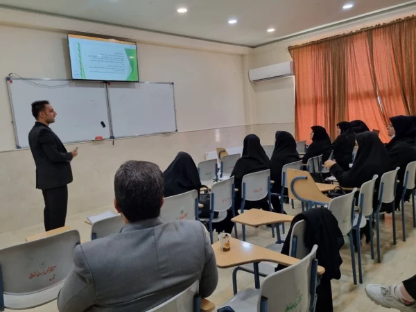 برگزاری دوره توانمندسازی مدیران ، موسسان و معاونین مدارس غیر انتفاعی قطب کاشان در دانشگاه فرهنگیان کاشان 9