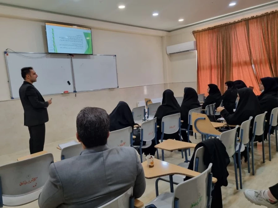برگزاری دوره توانمندسازی مدیران ، موسسان و معاونین مدارس غیر انتفاعی قطب کاشان در دانشگاه فرهنگیان کاشان 9