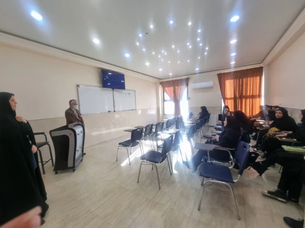 بازدید معاونت آموزشی و تحصیلات تکمیلی دانشگاه فرهنگیان از مرکز کاشان 2