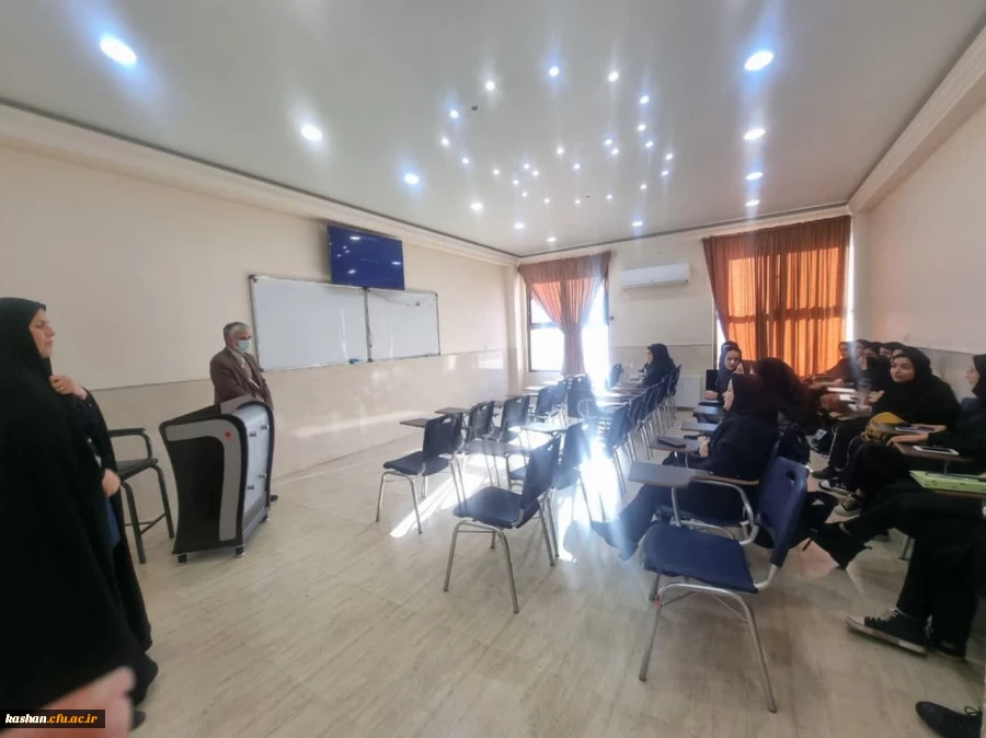 بازدید معاونت آموزشی و تحصیلات تکمیلی دانشگاه فرهنگیان از مرکز کاشان 2