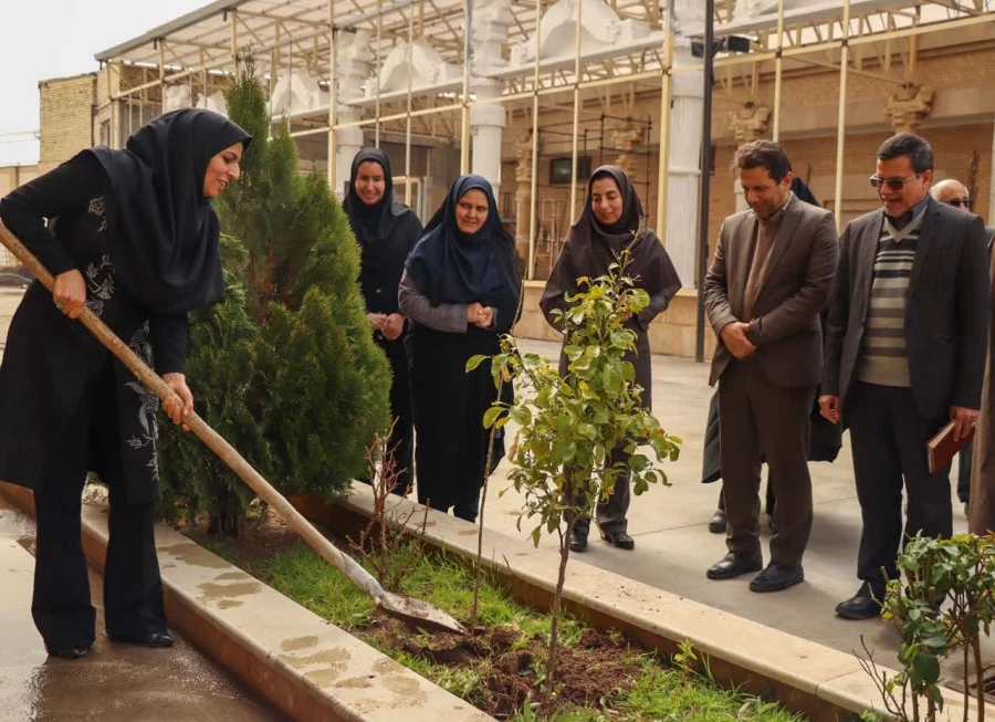 کاشت نهال به مناسبت روز درختکاری 6