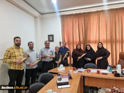 به مناسبت روز جهانی کار و کارگر برگزار شد:

تقدیر از نیروهای خدماتی مرکز