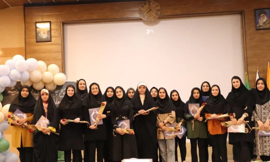 تقدیر از دانشجو معلمان جهادگر و برگزیدگان استانی جشنواره تدریس برتر  5