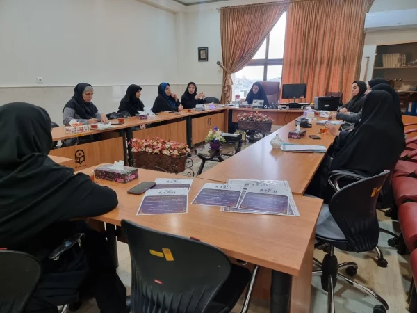 بازدید کارشناس مسئول آموزش و مدیران گروه درسی استان از روند تشکیل کلاس های مرکز کاشان  2