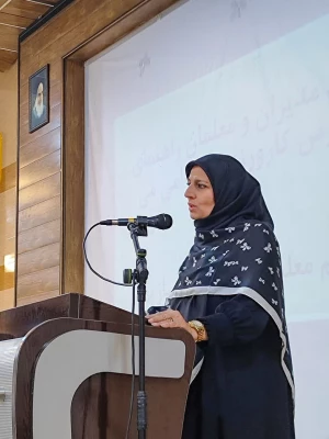 جلسه هم اندیشی با مدیران و معلمان راهنمای مدارس کارورزی با تأکید بر نقش تحول آفرین مدرسه در تربیت معلم آینده 4