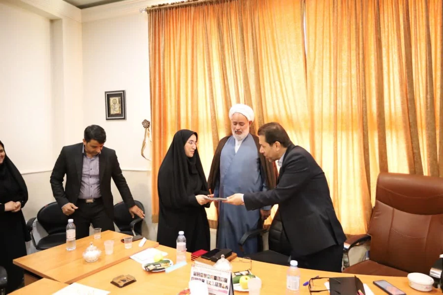 جلسه تودیع و معارفه مسئول حراست  مرکز امام خمینی (ره) کاشان 4