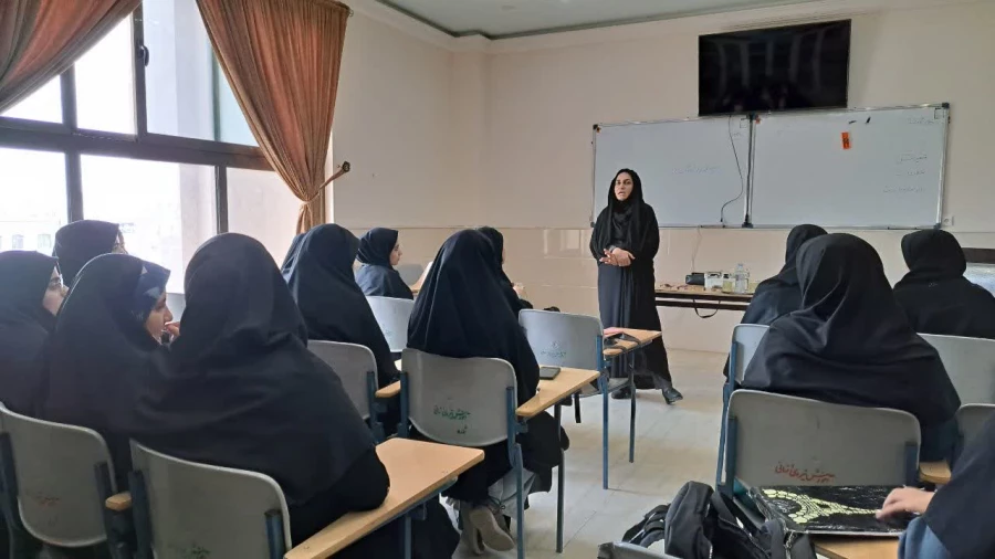 بازدید هیات نظارت و ارزیابی سازمان مرکزی از مرکز امام خمینی ره کاشان 4