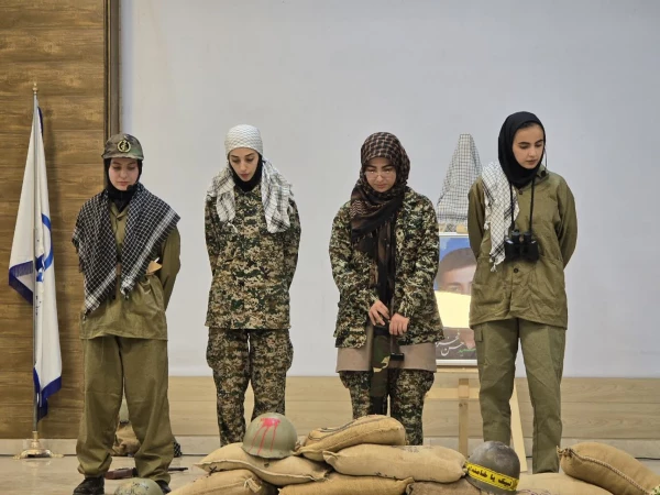 گزارش تصویری جشن  روز معلم و دهه کرامت در دانشگاه امام خمینی (ره) کاشان 5