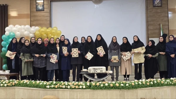 گزارش تصویری جشن  روز معلم و دهه کرامت در دانشگاه امام خمینی (ره) کاشان 6