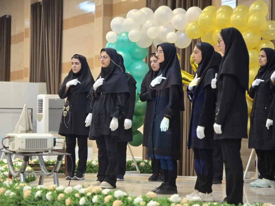گزارش تصویری جشن  روز معلم و دهه کرامت در دانشگاه امام خمینی (ره) کاشان 8