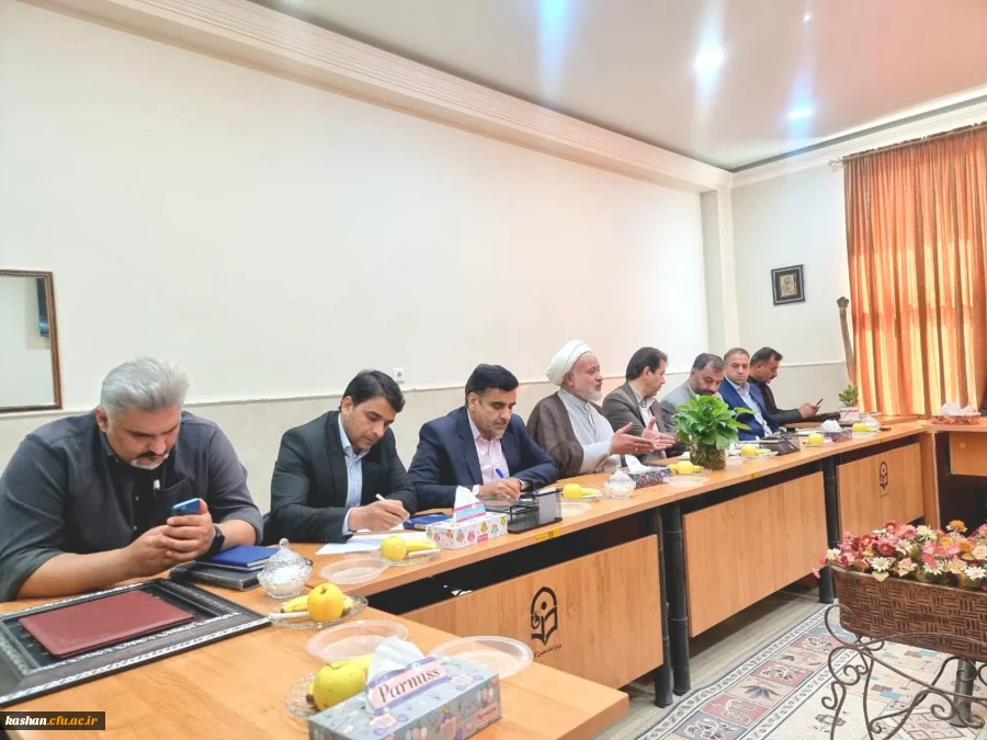 بازدیدمسئولین امور حقوقی و امور رفاهی دانشگاه فرهنگیان سازمان مرکزی ، مدیریت امور پردیس های دانشگاه فرهنگیان اصفهان و هیات همراه از مرکز امام خمینی کاشان 2