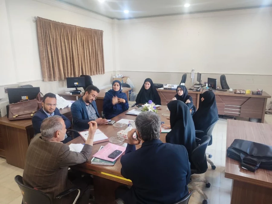 جلسه بررسی و شناسایی آسیب ها و موانع اجرایی درس کارورزی 4