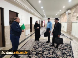 بازدید مسئولین استان از مرکز امام خمینی(ره) کاشان 3