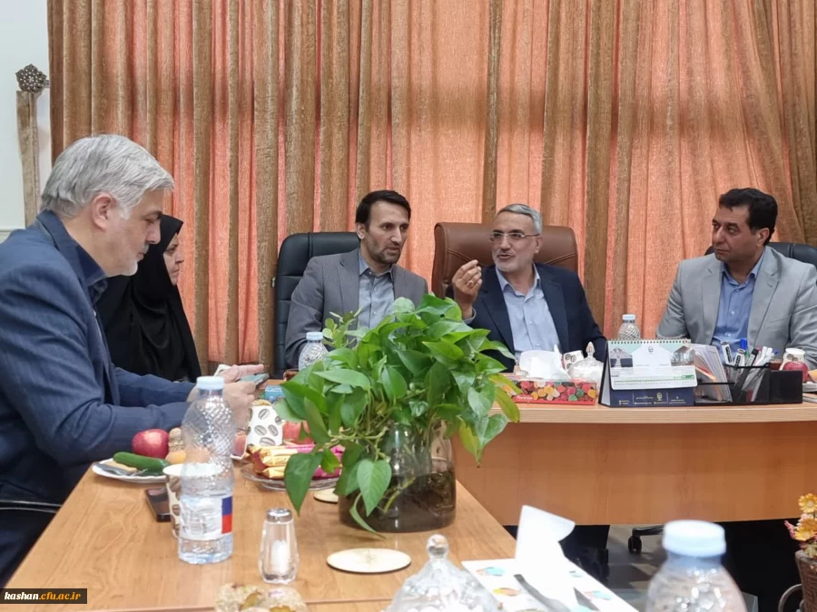  بازدید معاون برنامه ریزی و توسعه وزارت آموزش و پرورش ، مدیر کل آموزش و پرورش استان اصفهان و نماینده مردم کاشان در مجلس شورای اسلامی از دانشگاه فرهنگیان مرکز کاشان 2