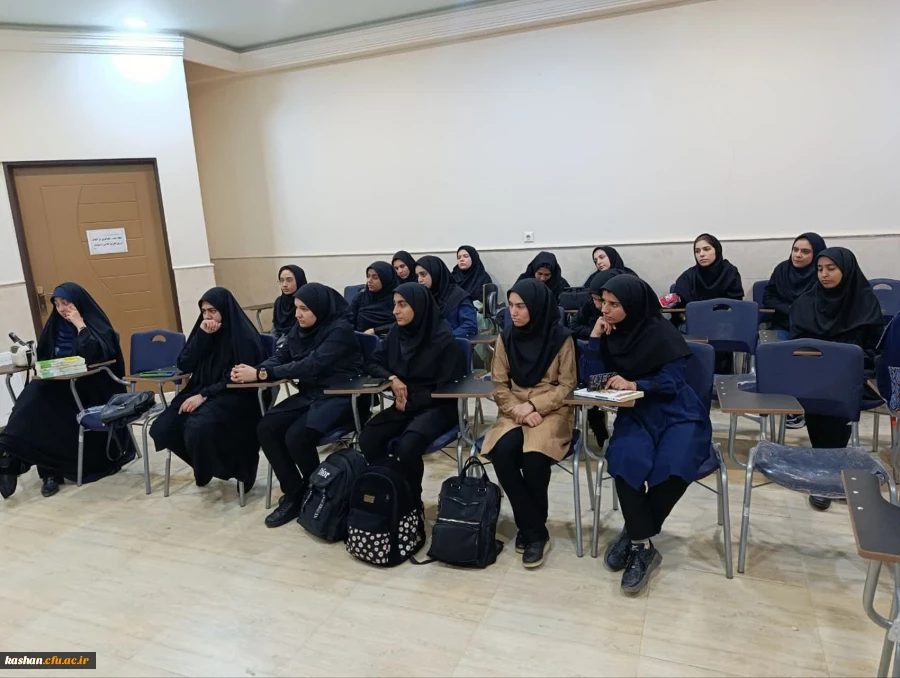 جلسه توجیهی ویژه ی دانشجویان جدید ورودی 1404 2