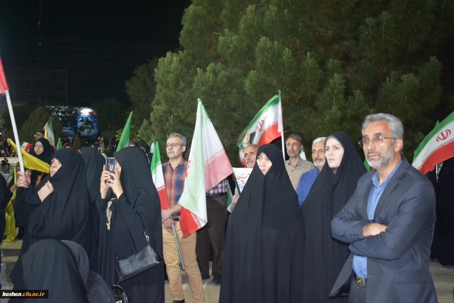 دکتر ابراهیمی در تجمع مردمی میدان شهید خامنه ای کاشان سخنرانی کرد 5