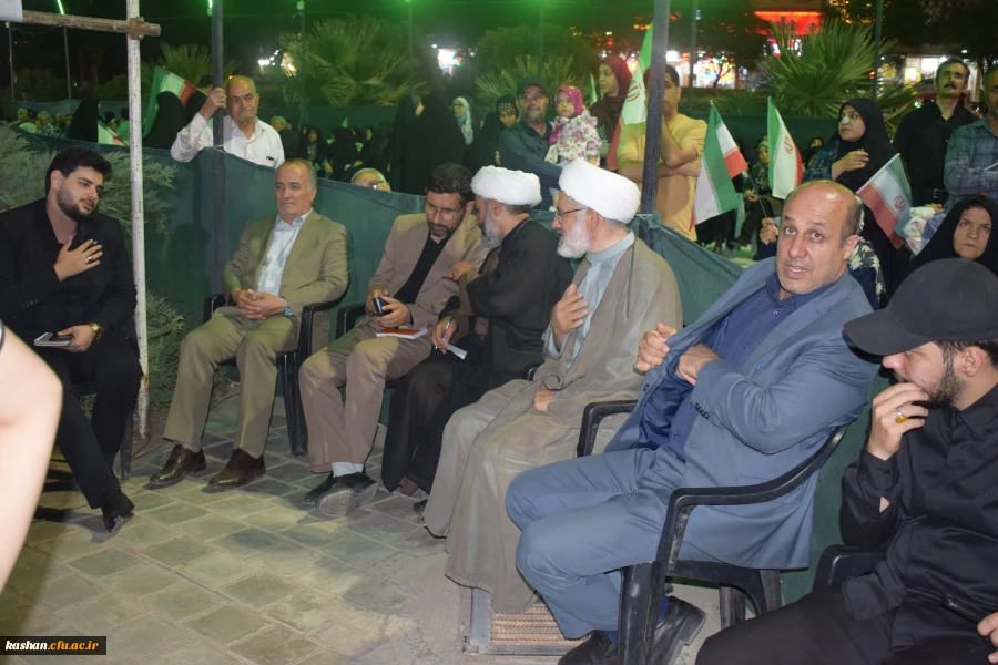 دکتر ابراهیمی در تجمع مردمی میدان شهید خامنه ای کاشان سخنرانی کرد 3